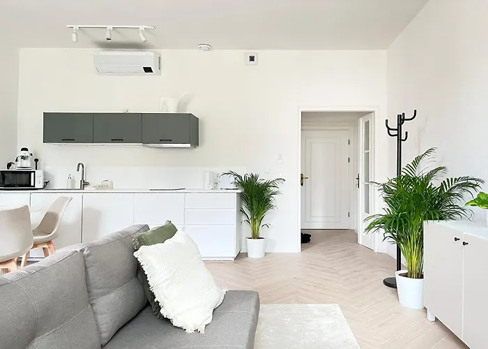 Premium With Air Conditioning For Couples In The Heart Of Krakow, Main Square Krakkó