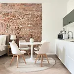 Premium With Air Conditioning For Couples In The Heart Of Krakow, Main Square Appartamento *
