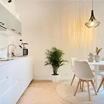 Premium With Air Conditioning For Couples In The Heart Of Krakow, Main Square