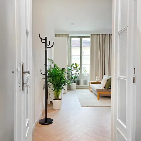 Premium With Air Conditioning For Couples In The Heart Of Krakow, Main Square Апартаменты