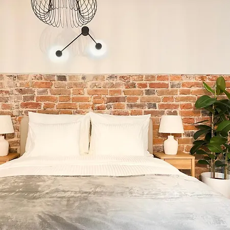 Premium With Air Conditioning For Couples In The Heart Of Krakow, Main Square Апартаменты *