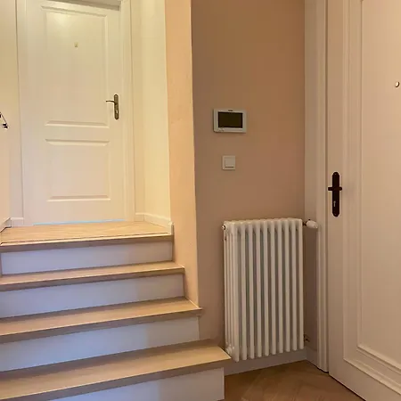 Premium With Air Conditioning For Couples In The Heart Of Krakow, Main Square Апартаменты