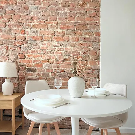 Premium With Air Conditioning For Couples In The Heart Of Krakow, Main Square 크라쿠프