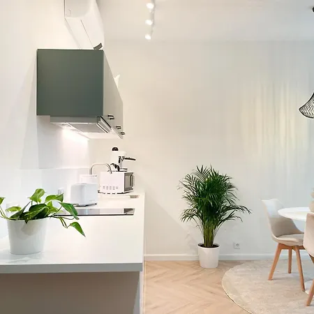 아파트 Premium With Air Conditioning For Couples In The Heart Of Krakow, Main Square