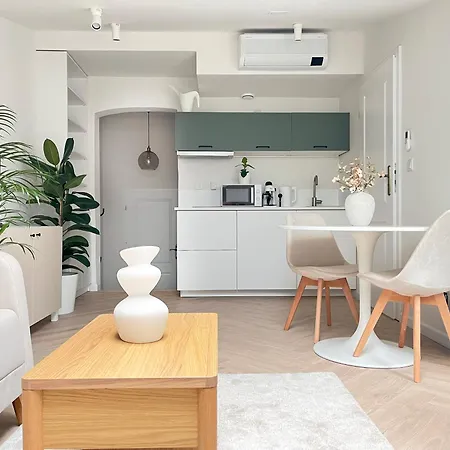 Premium With Air Conditioning For Couples In The Heart Of Krakow, Main Square * 크라쿠프