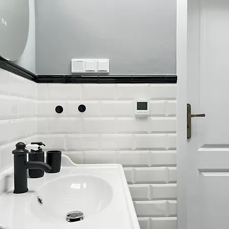 아파트 Premium With Air Conditioning For Couples In The Heart Of Krakow, Main Square